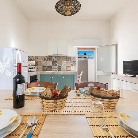 Iris By Barbarhouse * Torre Lapillo